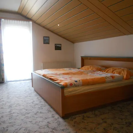 Ferienwohnungen/holiday Lederer *